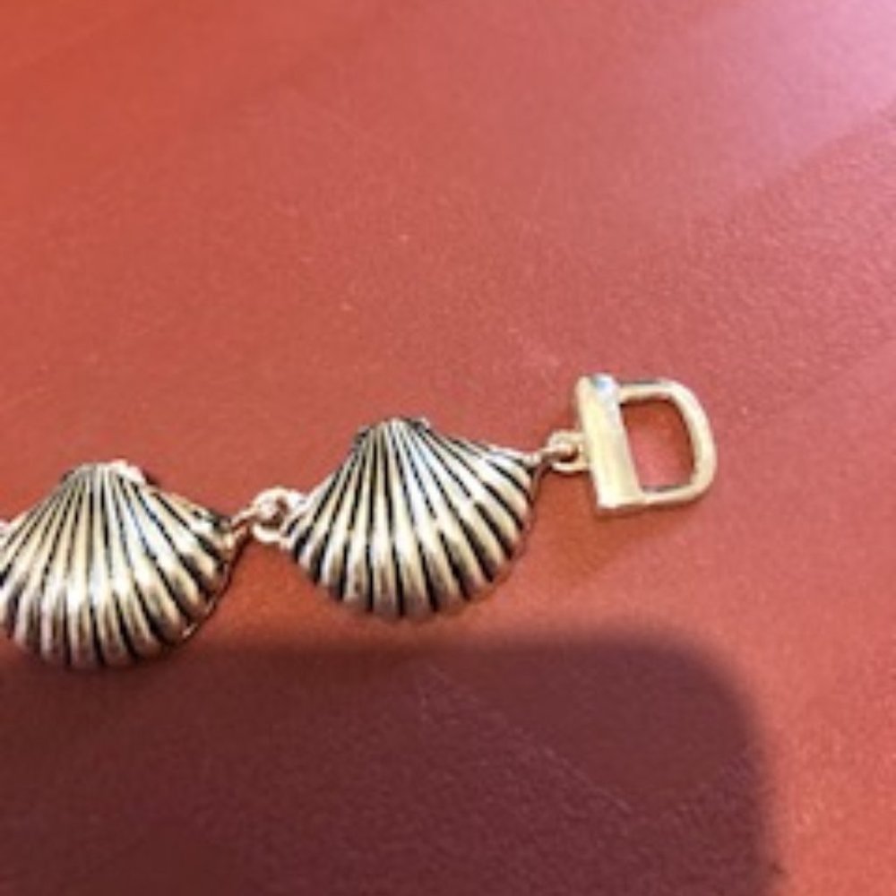 Silvertone Shell Bracelet - image 4